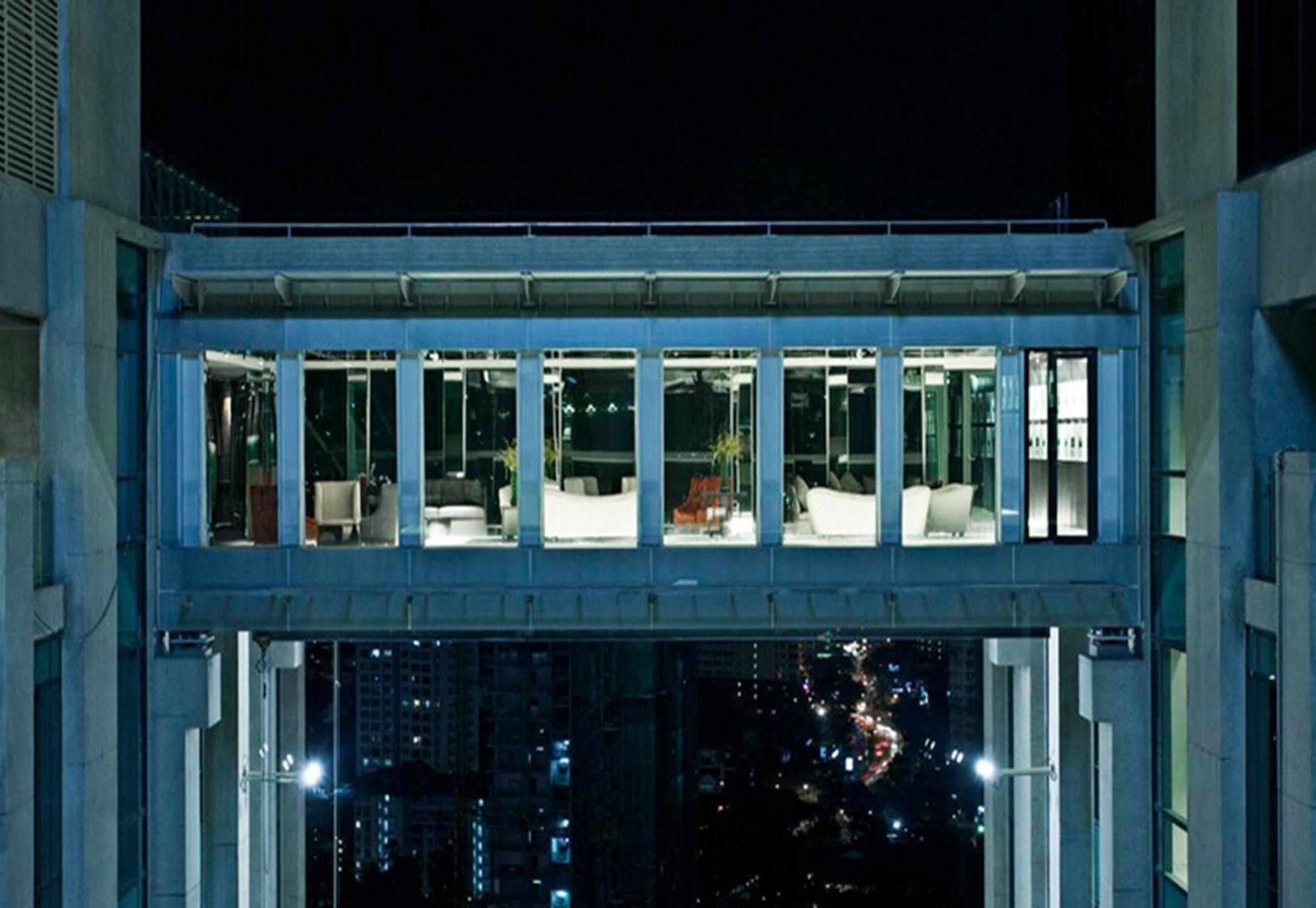 Gtower Hotel كوالالمبور المظهر الخارجي الصورة Skyline at night